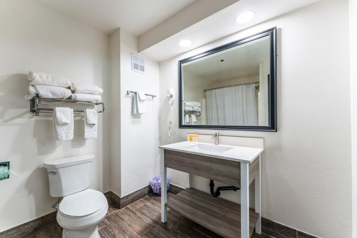 Tempe Studio Apartment Two Full Size Beds ภายนอก รูปภาพ