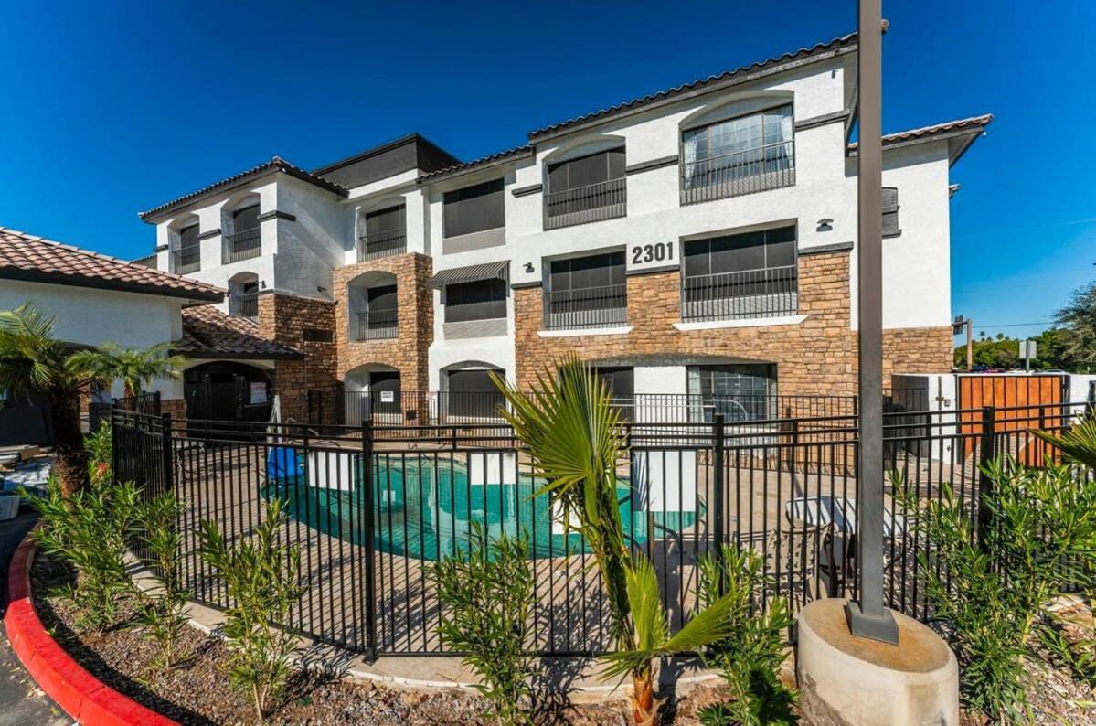 Tempe Studio Apartment Two Full Size Beds ภายนอก รูปภาพ